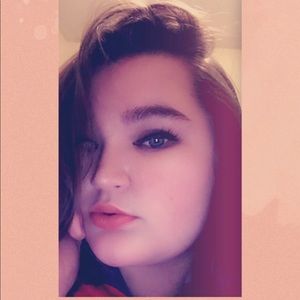 Meet your Posher, Cassie